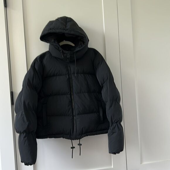 Good American Iridescent Puffer Coat - Picture 5 of 8
